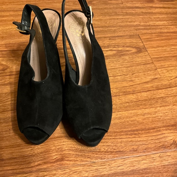 Heels - Picture 3 of 3